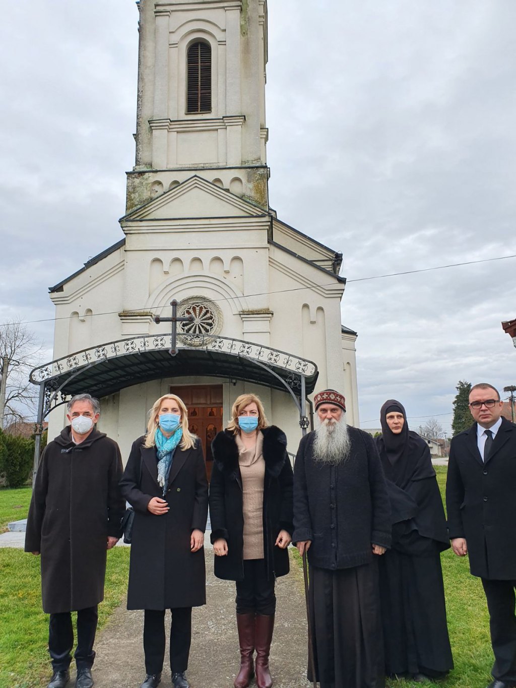 Жељка Цвијановић у посјети манастиру Јасеновац