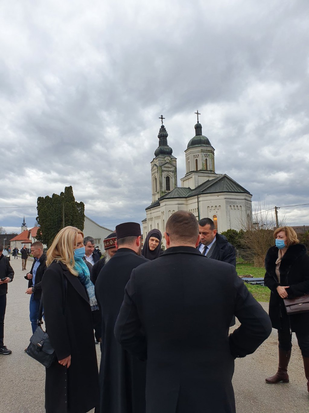 Жељка Цвијановић у посјети манастиру Јасеновац