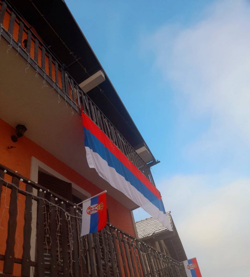 Заставе поводом Дана Републике, Милијана Миловчевић, Кравице