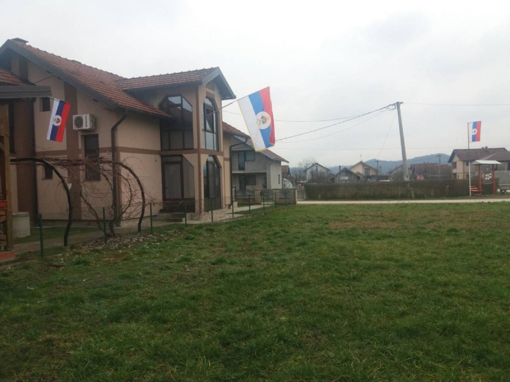 Заставе поводом Дана Републике, Добој