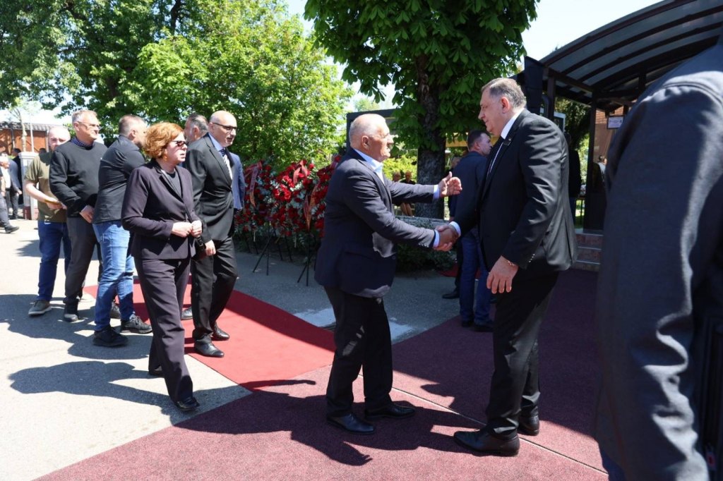 Сахрана Мире Додик