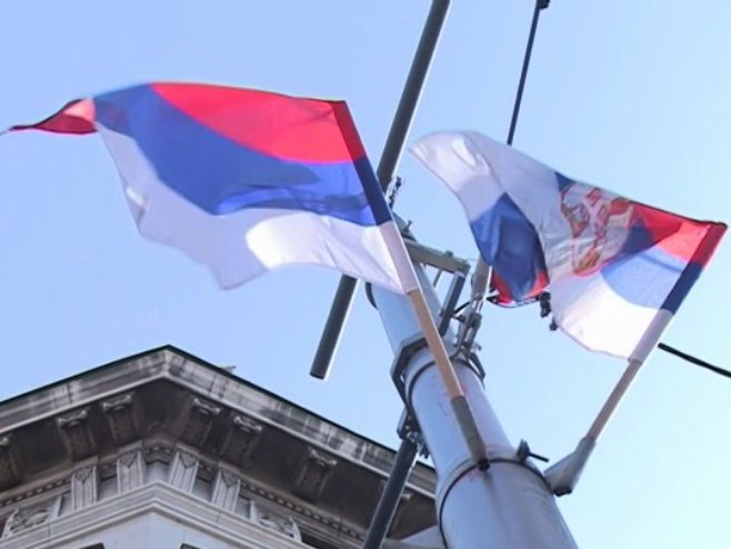 Заставе Српске и Србије Заставе Српске и Србије - Фото: РТРС
