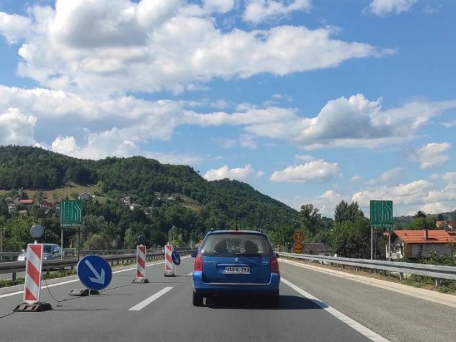 Повољни временски услови, могући одрони у усјецима