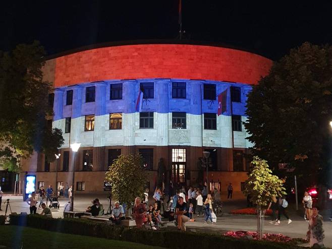 Палата Републике у бојама српске заставе Палата Републике у бојама српске заставе - Фото: РТРС