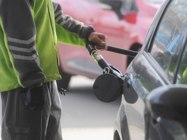 Дизел би могао да поскупи и на 3,80 КМ?