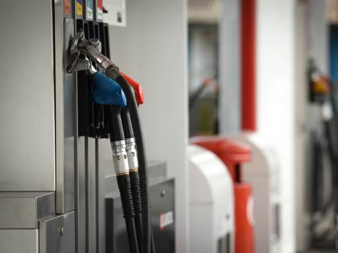 Жалба МОЛ-а и Словнафта против Јанафа због злоупотребе цијена