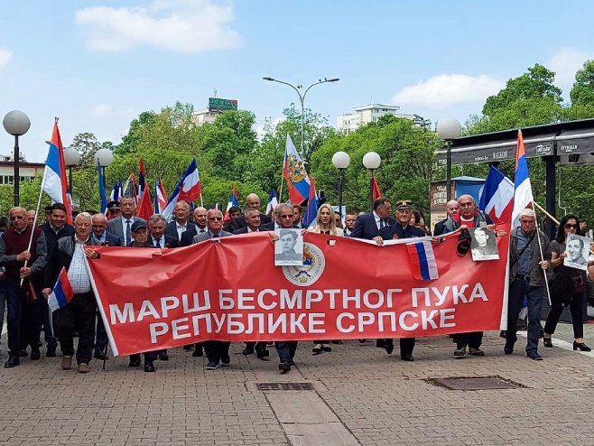 Обиљежавање Дана побједе над фашизмом у Бањалуци, марш "Бесмртног пука" и полагање вијенаца