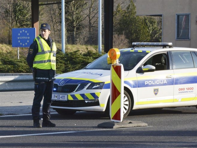 Словеначка полиција (Фото: EPA/MICOL BRUSAFERRO, илустрација) Словеначка полиција (Фото: EPA/MICOL BRUSAFERRO, илустрација) -