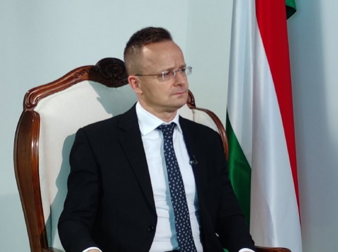 Петер Сијарто Петер Сијарто - Фото: РТРС