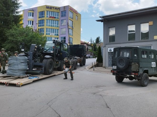 КФОР (Фото: TANJUG/ STR) - 