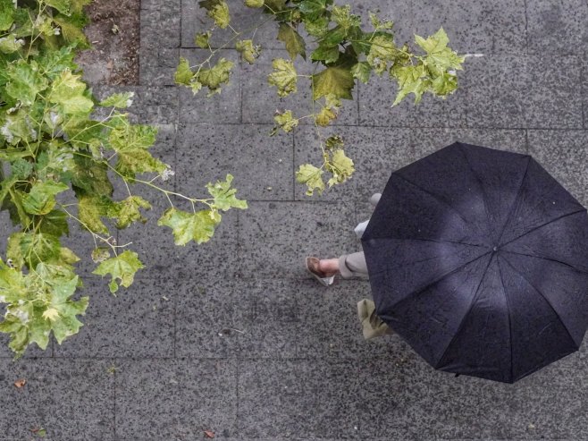 У уторак киша, понегдје пљускови са грмљавином (ВИДЕО)