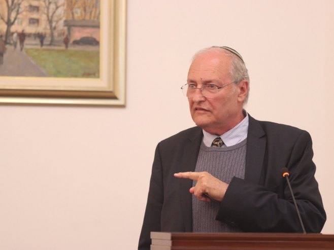 Ефраим Зуроф (Фото:ZIPAPHOTO/Borislav Zdrinja) Ефраим Зуроф (Фото:ZIPAPHOTO/Borislav Zdrinja) -