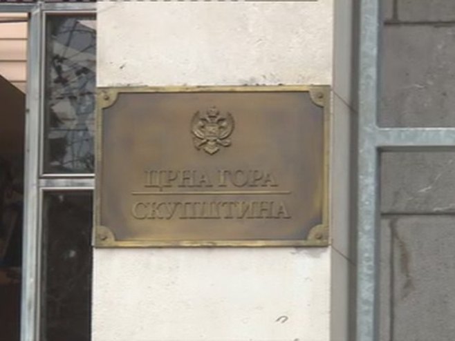 Мандић остаје предсједник Скупштине: Нема кворума за гласање о његовој смјени због саучешћа Младићу
