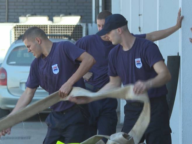 Ватрогасци - Фото: РТРС