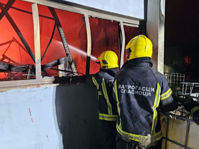 Ватрогасци Србије (фото: TANJUG/ OMK MUP REPUBLIKE SRBIJE/ bg) Ватрогасци Србије (фото: TANJUG/ OMK MUP REPUBLIKE SRBIJE/ bg) -