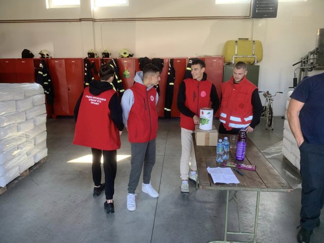 Црвени крст Црвени крст - Фото: СРНА