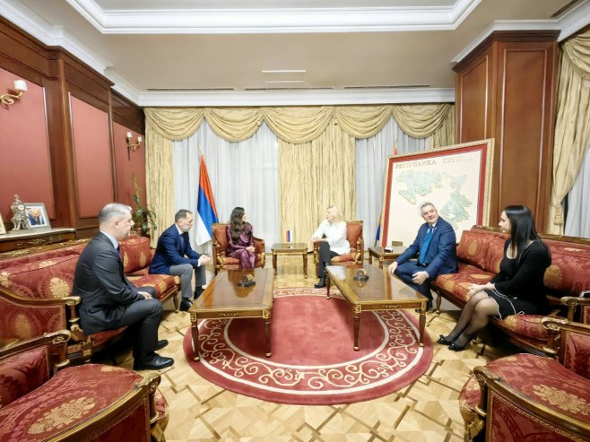 Званичници Српске са супругом предсједника Србије Тамаром Вучић - Фото: Уступљена фотографија
