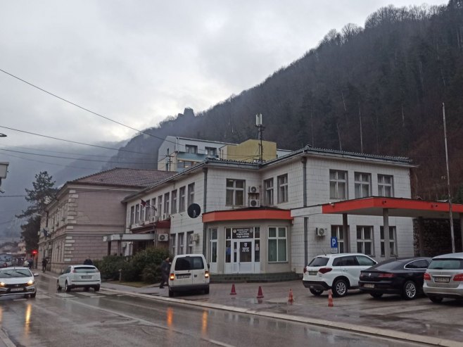 Екипа РТРС-а у Братунцу и Зворнику уочи избора: За неке дан "Д", за неке обичан дан (ВИДЕО)