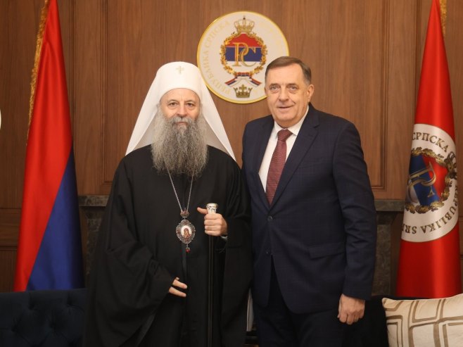 Патријарх Порфирије са Додиком Патријарх Порфирије са Додиком - Фото: predsjednikrs.rs/Borislav Zdrinja