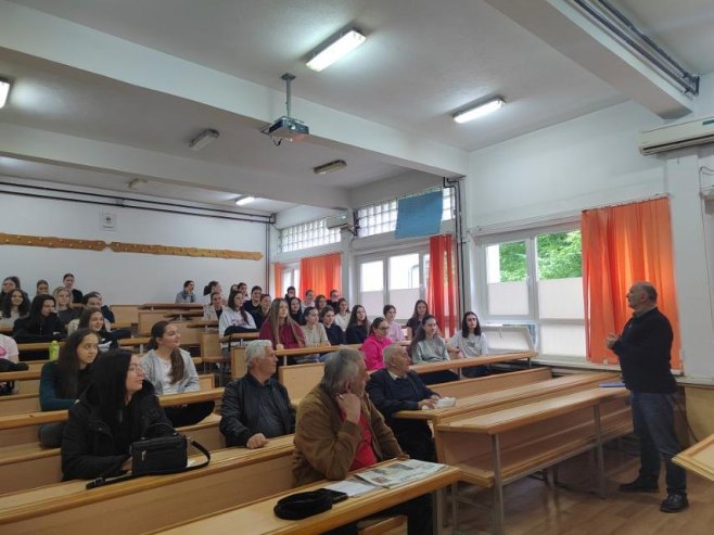Поетски час Приједор - Фото: РТРС