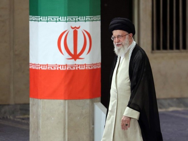 Али Хамнеи (Фото: EPA/STR, илустрација) - 