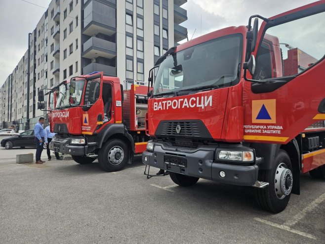 Бијељина: У пожару изгорјела камп кућица и шупа (ВИДЕО)