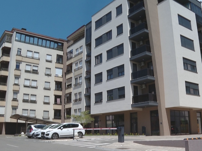 Ћурић: Захваљујући властима Српске први смо обезбиједили плацеве за младе брачне парове у Требињу (ВИДЕО)