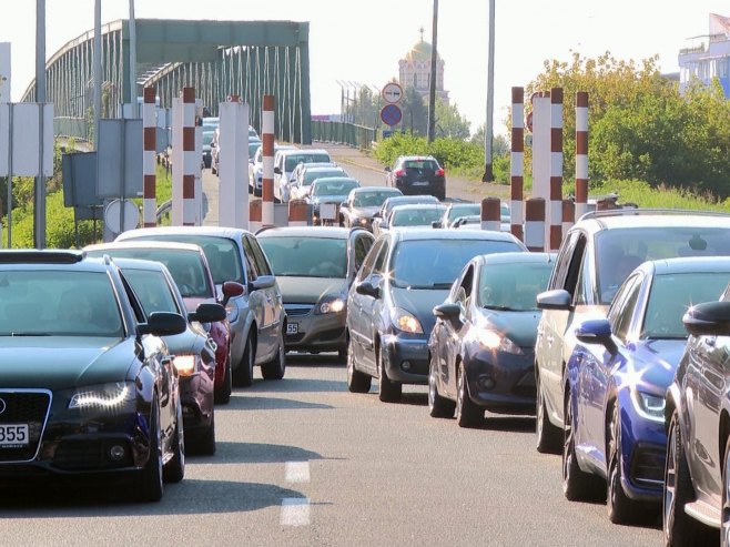 Гранични прелаз, гужве - Фото: РТРС