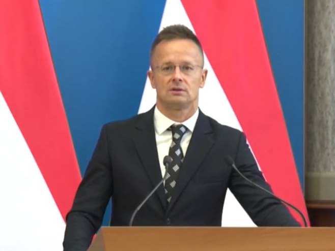 Петер Сијарто - Фото: РТРС