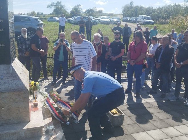 Парастос за убијене Србе у Сердарима Парастос за убијене Србе у Сердарима - Фото: РТРС