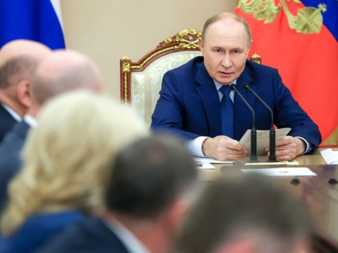 Владимир Путин (фото: EPA/VYACHESLAV PROKOFYEV) Владимир Путин (фото: EPA/VYACHESLAV PROKOFYEV) -