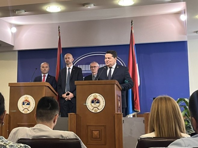 Форум Српска - Србија, конференција за новинаре Форум Српска - Србија, конференција за новинаре - Фото: РТРС