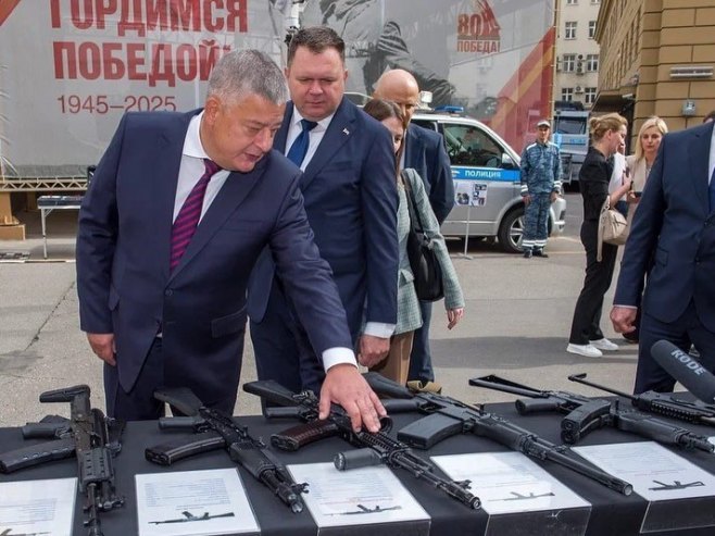 Будимир: Импресивна опрема московске полиције (ФОТО)