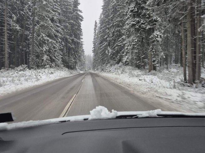 Снијег широм БиХ