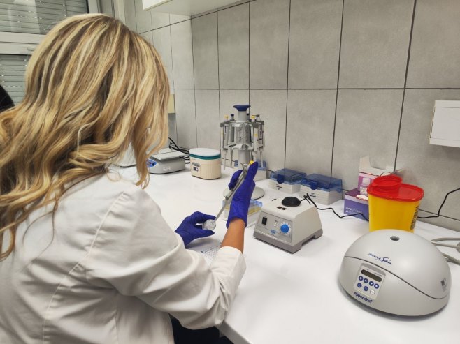 Лабораторија - Фото: РТРС