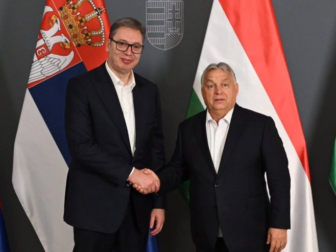 Вучић и Орбан (фото: instagram.com/buducnostsrbijeav) - 