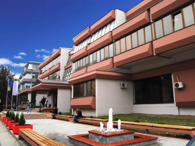 Медицински факултет у Бањалуци (Фото: facebook.com/MedicinskiFakultetBanjaLuka/?locale=sr_RS) Медицински факултет у Бањалуци (Фото: facebook.com/MedicinskiFakultetBanjaLuka/?locale=sr_RS) -