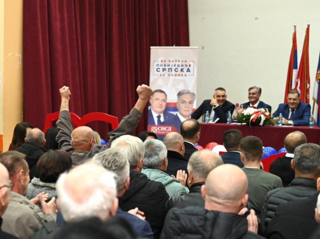 СНСД - разговор са грађанима у Модричи (фото: banjaluka.net/aleksandarstupar) СНСД - разговор са грађанима у Модричи (фото: banjaluka.net/aleksandarstupar) -