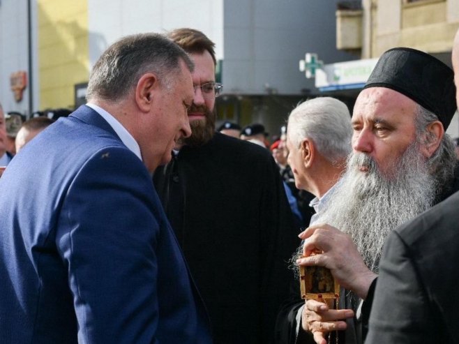 Милорад Додик и митрополит зворничко-тузлански Фотије (фото: x.com/MiloradDodik) - 