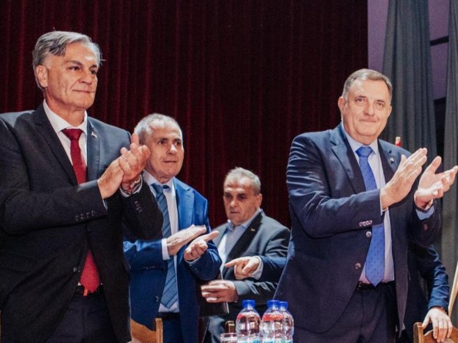 Синиша Каран и Милорад Додик (фото: x.com/MiloradDodik) - 