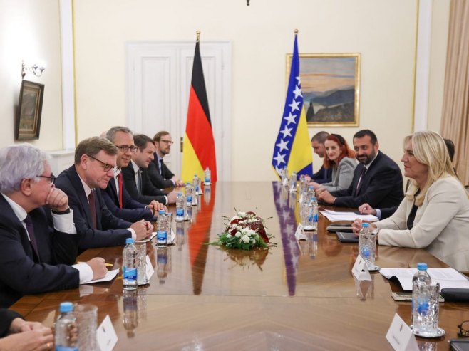 Састанак, Жељка Цвијановић - Јохан Вадефул Састанак, Жељка Цвијановић - Јохан Вадефул - Фото: Уступљена фотографија