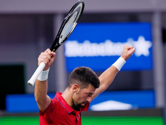 Новак Ђоковић (фото: EPA/ALEX PLAVEVSKI) Новак Ђоковић (фото: EPA/ALEX PLAVEVSKI) -