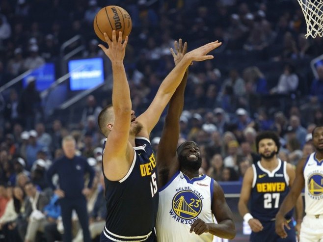 Никола Јокић (фото: EPA/JOHN G. MABANGLO SHUTTERSTOCK OUT) - 