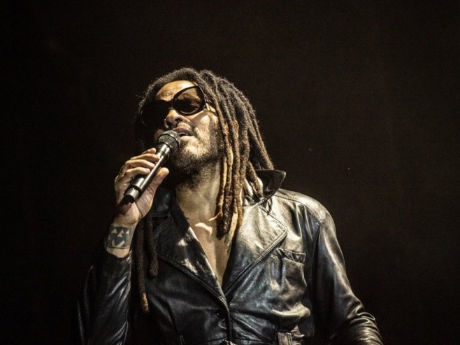 Лени Кравиц (Фото: EPA/HELLE ARENSBAK DENMARK) - 