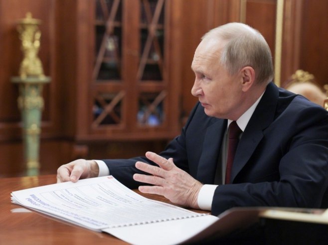 Владимир Путин (фото: EPA/GAVRIIL GRIGOROV) - 