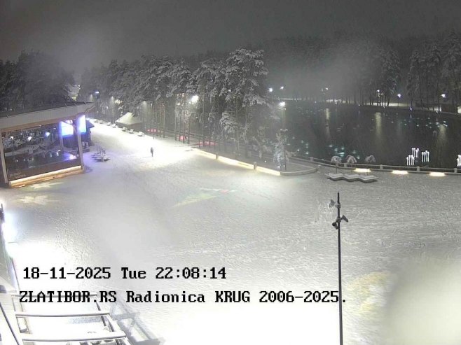 Снијег на Златибору (Фото: zlatibor.rs) Снијег на Златибору (Фото: zlatibor.rs) -