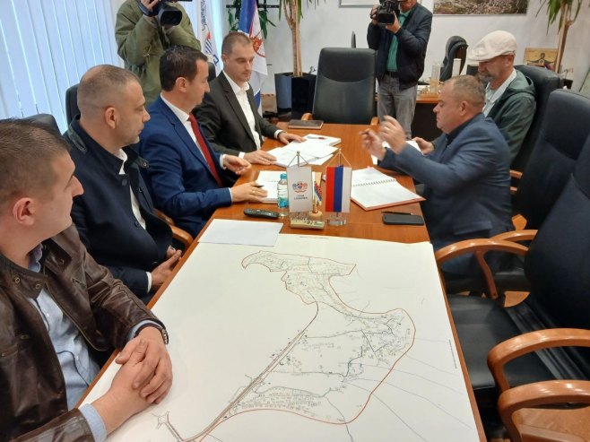 Требиње - потписивање уговора Требиње - потписивање уговора - Фото: РТРС