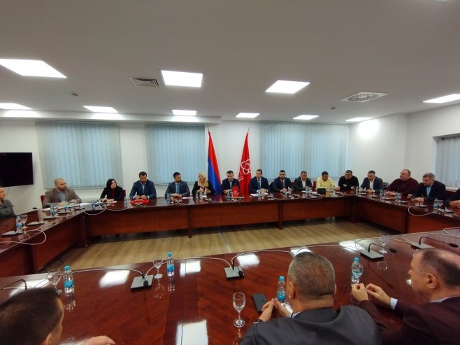 Предсједништво ГрО СНСД Бањалука Предсједништво ГрО СНСД Бањалука - Фото: РТРС