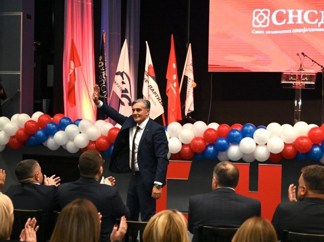 Синиша Каран (фото: banjaluka.net/aleksandarstupar) Синиша Каран (фото: banjaluka.net/aleksandarstupar) -