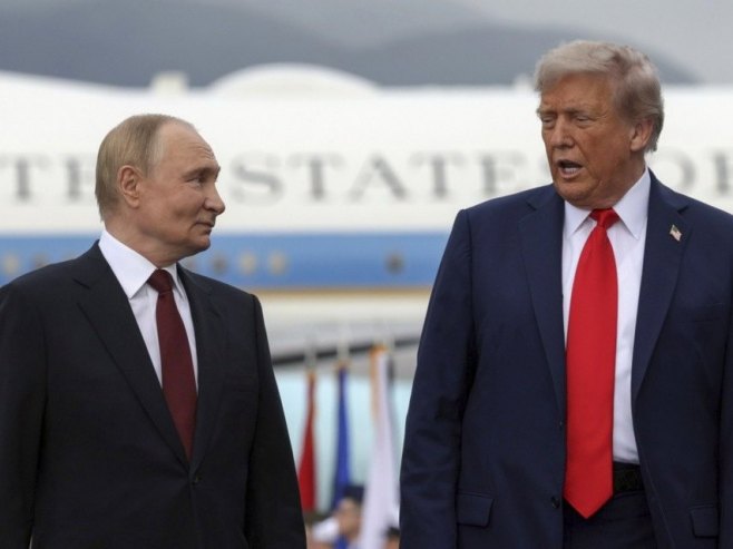 Путин - Трамп (Фото: EPA/GAVRIIL GRIGOROV/SPUTNIK/KREMLIN POOL / POOL MANDATORY CREDIT, илустрација) - 